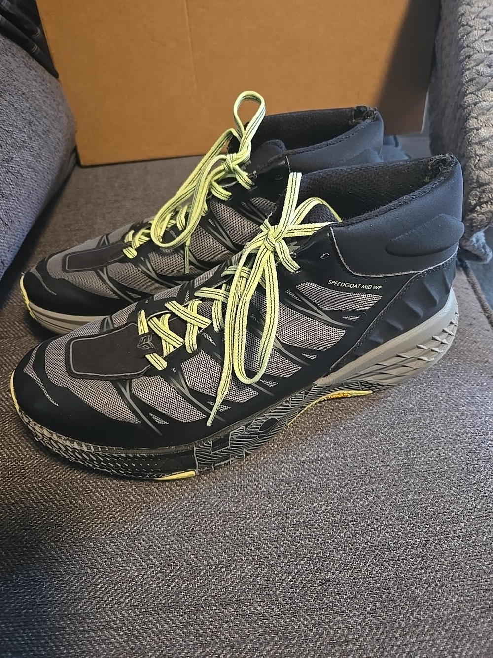 HOKA One One Speedgoat Mid WP Men’s Size 10 Waterproof Trail Hiking Shoes